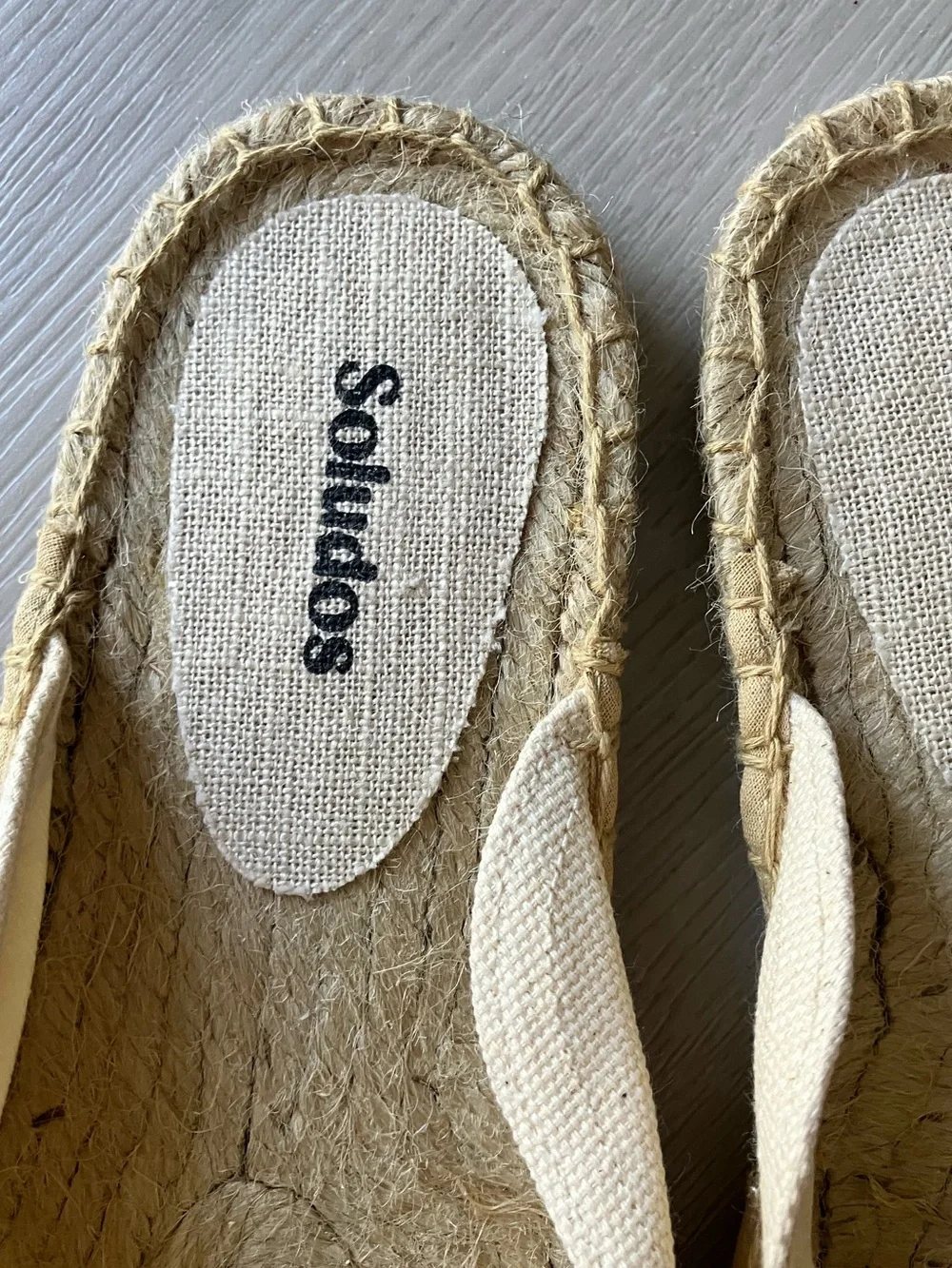 NWT Soludos Cream Slip-On Espadrille with NeonYellow Stripe